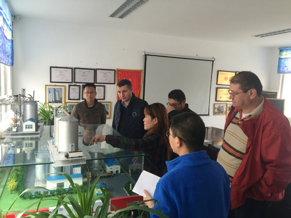 國外客戶來雪萊鋼板倉公司驗廠